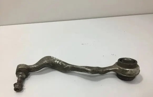 BMW 1 E81 E87 Front lower control arm/wishbone 6082