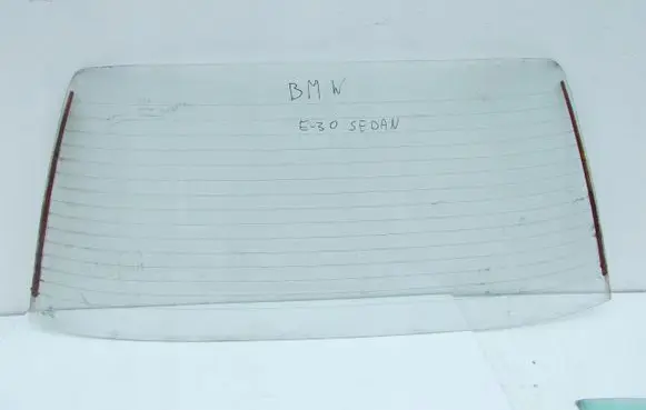 BMW 3 E30 Rear windscreen/windshield window bSEDANE30