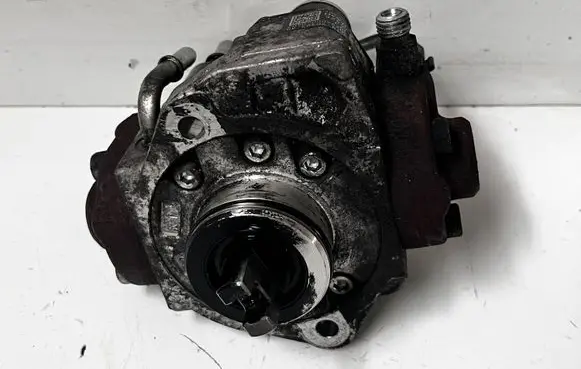 Ford Transit Fuel injection high pressure pump 6C1Q9B395AD HU2940000402