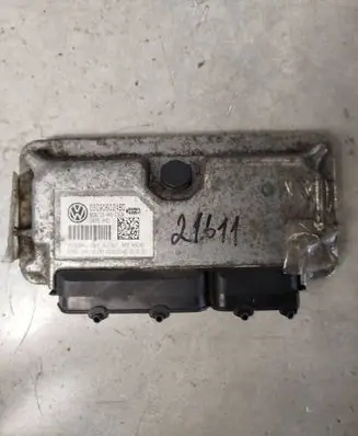 Volkswagen Golf VI Engine control unit/module 03c906024bd
