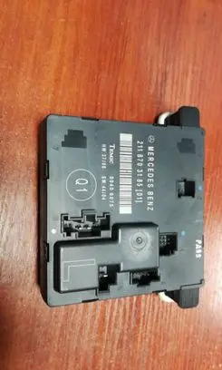 Mercedes-Benz E W211 Door control unit/module 2118703185