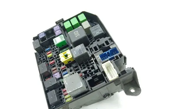 Mitsubishi Outlander Fuse module