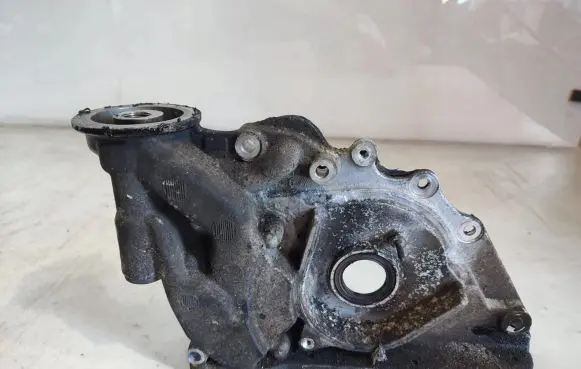 KIA Carens II Oil pump 
