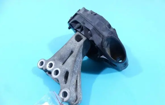 Citroen C4 Cactus Engine mounting bracket 9676771080 IMPRK1314370