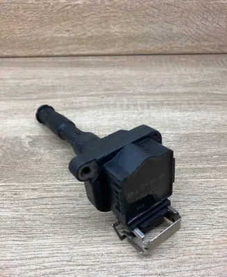 BMW 3 E46 High voltage ignition coil 1703227 221504004
