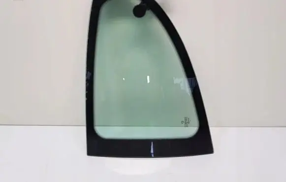 Peugeot 207 Sliding door window/glass 