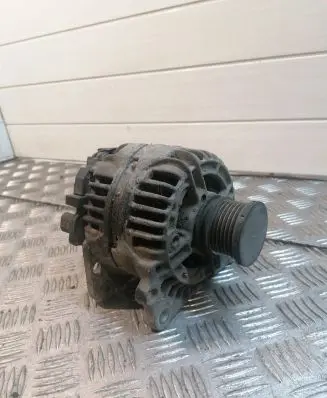 Volkswagen Sharan Generator/alternator 06B903018SX