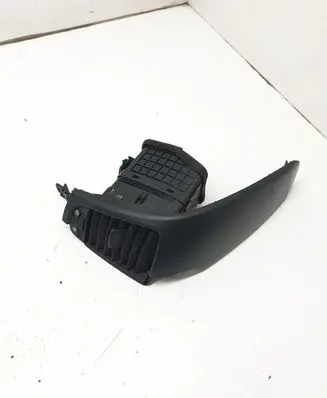 KIA Sorento Dash center air vent grill 84703E500