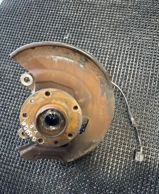 Nissan Qashqai Front wheel hub 