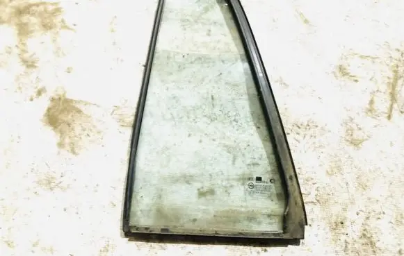 KIA Sportage Rear vent window glass 