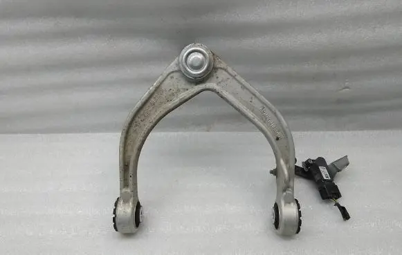 Volvo XC60 Front lower control arm/wishbone 31368633
