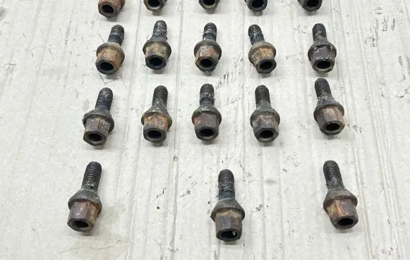 Renault Kangoo II Nuts/bolts 