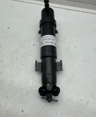 BMW Z4 E85 E86 Headlight washer spray nozzle 7057452 8WT00865502