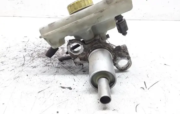 Audi A4 S4 B6 8E 8H Master brake cylinder 8E0611301E 320670094