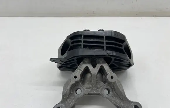 Fiat 600 Engine mount bracket 9834135980
