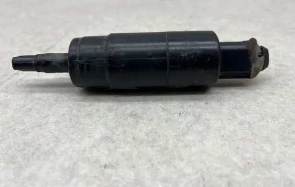 Saab 9-3 Ver2 Windscreen/windshield washer pump E13021168 110472