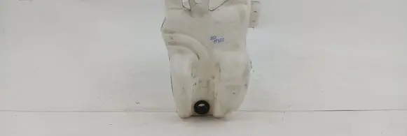 Windshield washer fluid reservoir/tank