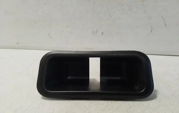 Trunk/boot sill cover protection