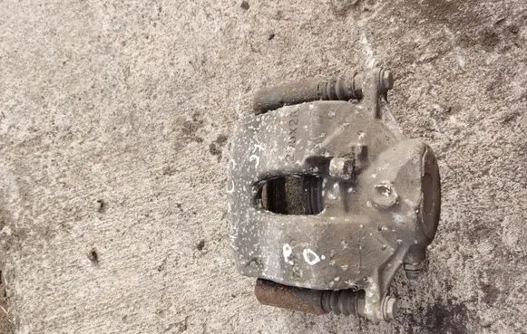 Mercedes-Benz C W204 Front brake caliper 29528