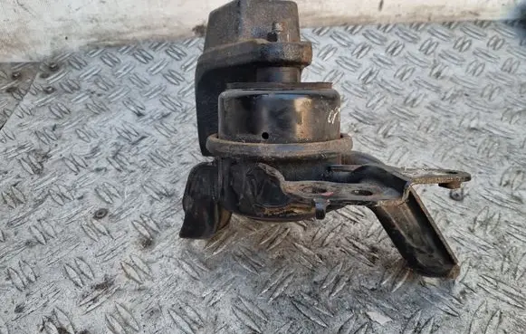 KIA Optima Engine mount bracket 218102T000