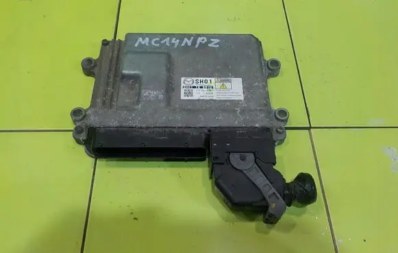 Mazda CX-5 Engine control unit/module 2757006381