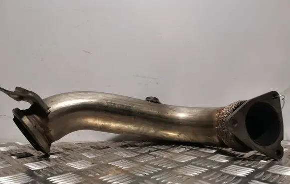 Jeep Grand Cherokee Muffler pipe connector clamp 