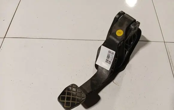 Seat Ibiza IV (6J,6P) Clutch pedal 