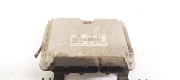 Skoda Octavia Mk1 (1U) Engine control unit/module 038906018AM 0281001707