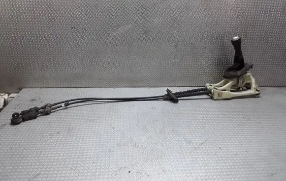 Hyundai Sonata Gear shifter/selector D0077HC