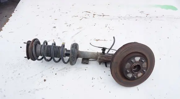 Suzuki Grand Vitara II Front wheel hub spindle knuckle