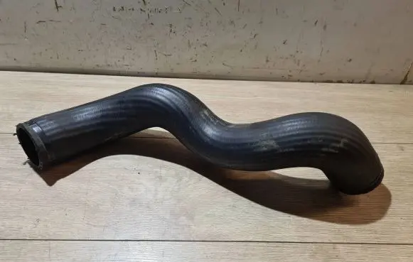 Volvo S80 Intercooler hose/pipe 30545936