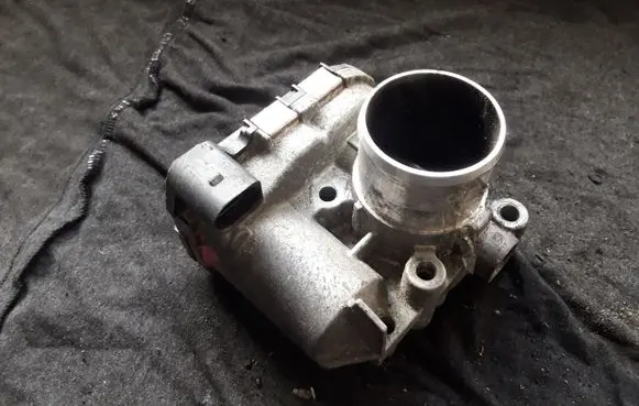 Renault Laguna III Engine shut-off valve 0281002681