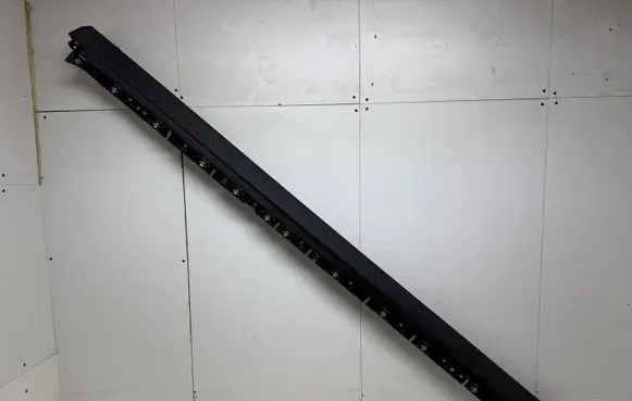 Porsche Cayenne (9Y0 9Y3) Sill 9Y0853751