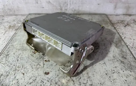 Toyota Corolla E120 E130 Engine control unit/module 1758006881 8966102A60 MB1758006881