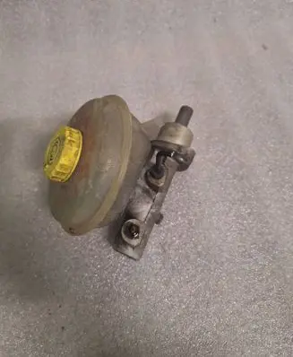 Audi A6 S6 C4 4A Master brake cylinder