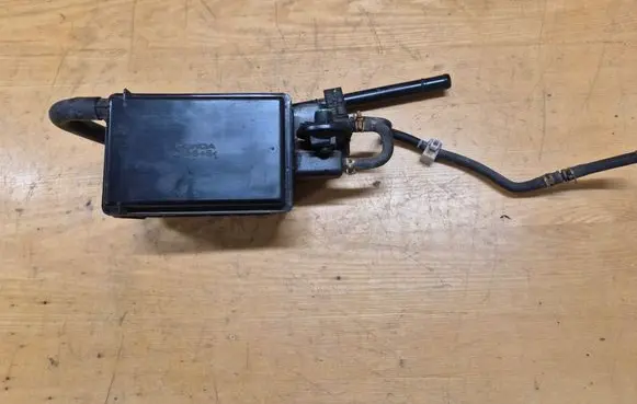 Honda CR-V Active carbon filter fuel vapour canister 