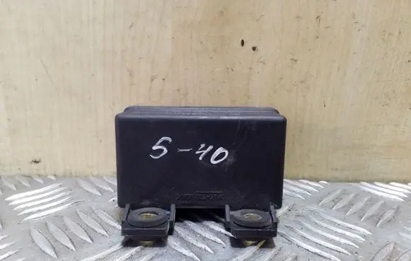 Volvo S40, V40 Glow plug pre-heat relay 7700107794