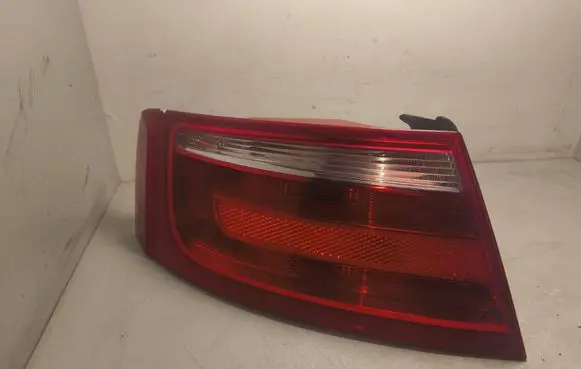 Audi A5 8T 8F Tailgate rear/tail lights AU484 8T0945095