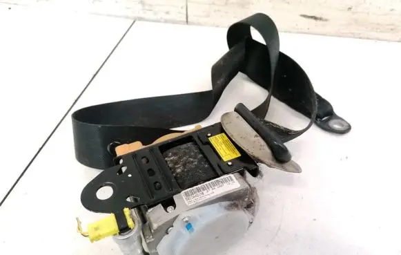 Toyota Avensis T250 Front seatbelt 7321005051 73210-05051