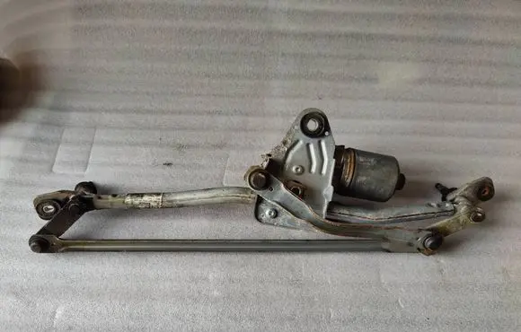 Audi A6 S6 C6 4F Front wiper linkage and motor 4F1955023K 0811008
