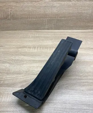 BMW 5 E60 E61 Accelerator throttle pedal 6772645
