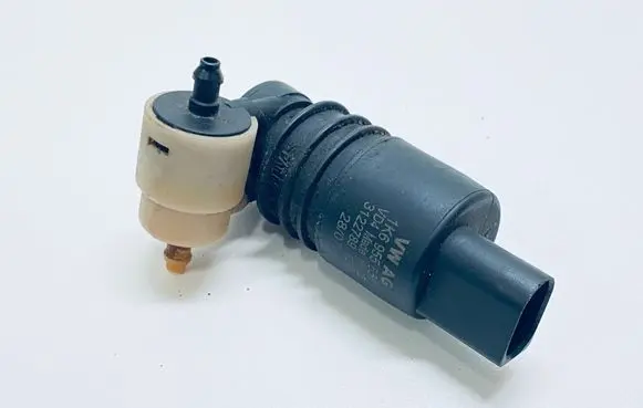 Skoda Superb B6 (3T) Windscreen/windshield washer pump 1K6955651