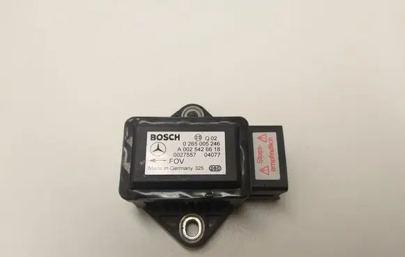 Mercedes-Benz E W211 ESP acceleration yaw rate sensor A0025426618 0265005246