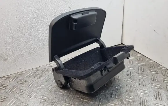 Chevrolet Captiva Glove box TBX18