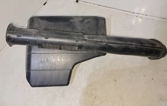 Intake resonator
