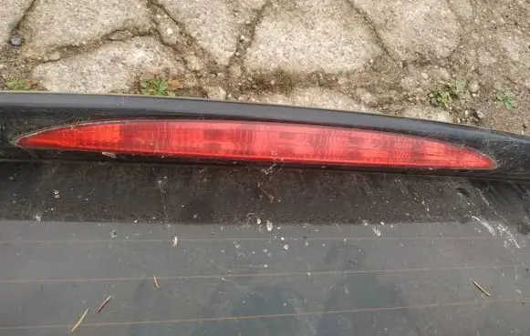 SsangYong Kyron Third/center stoplight