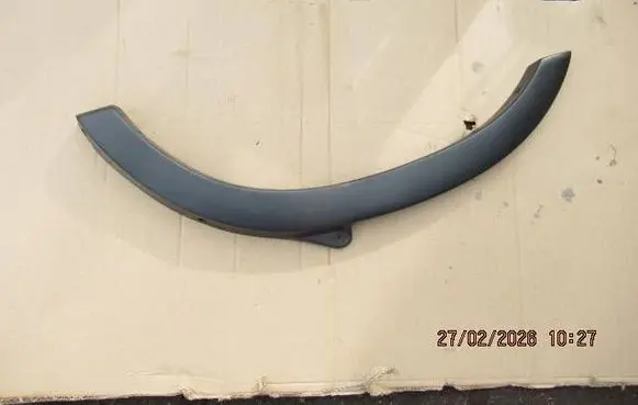 Renault Master II Front door glass trim molding 701692577