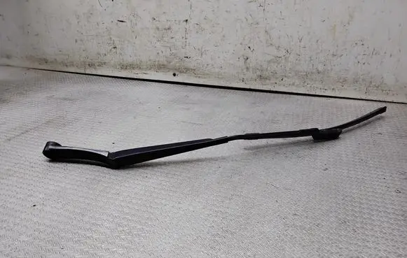 Hyundai i30 Windshield/front glass wiper blade F00S51F103