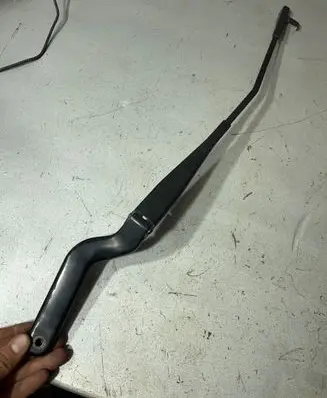 Ford Focus C-MAX Front wiper blade arm 3M5117526AA