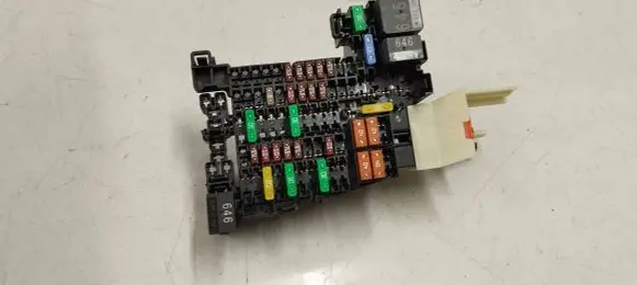 Skoda Octavia Mk4 Fuse module 5wa937615